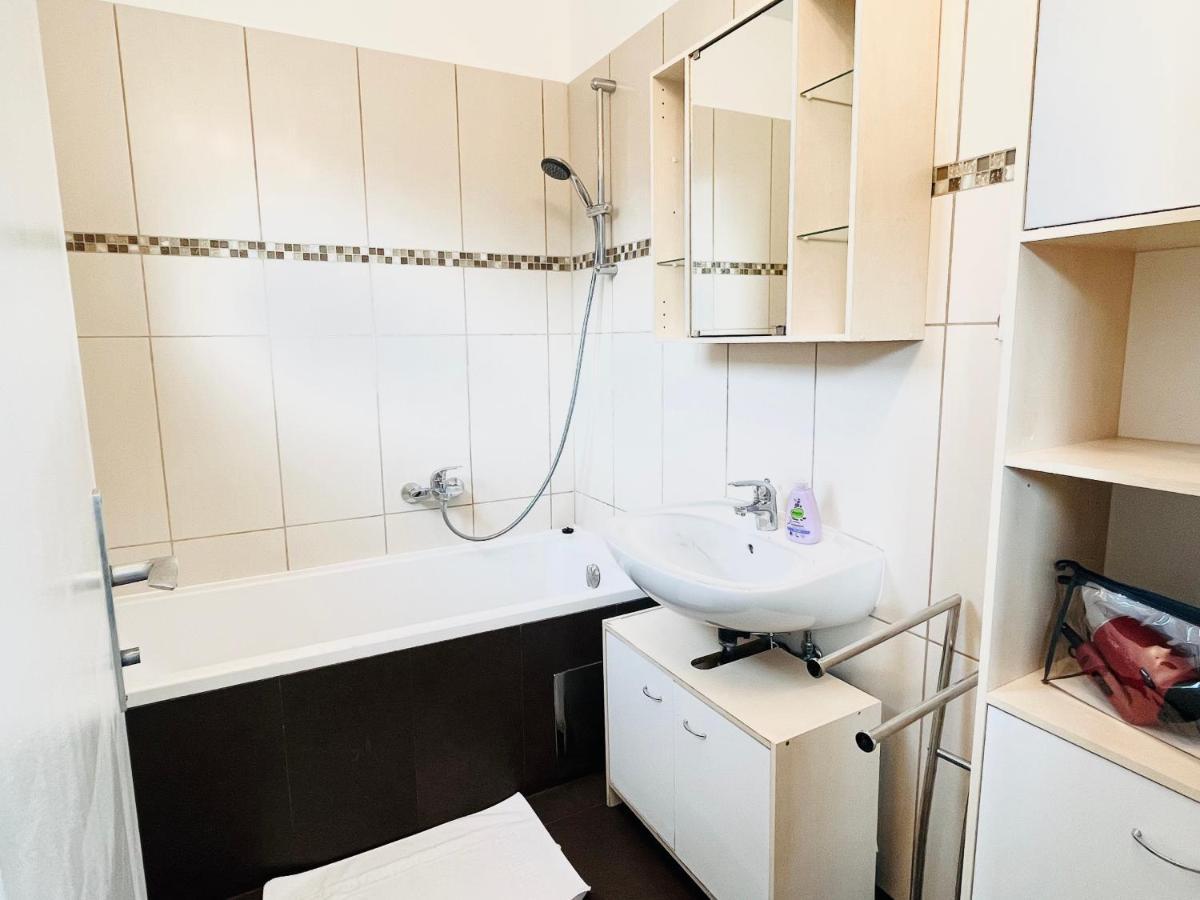 Lavender Home Appart Линц Екстериор снимка